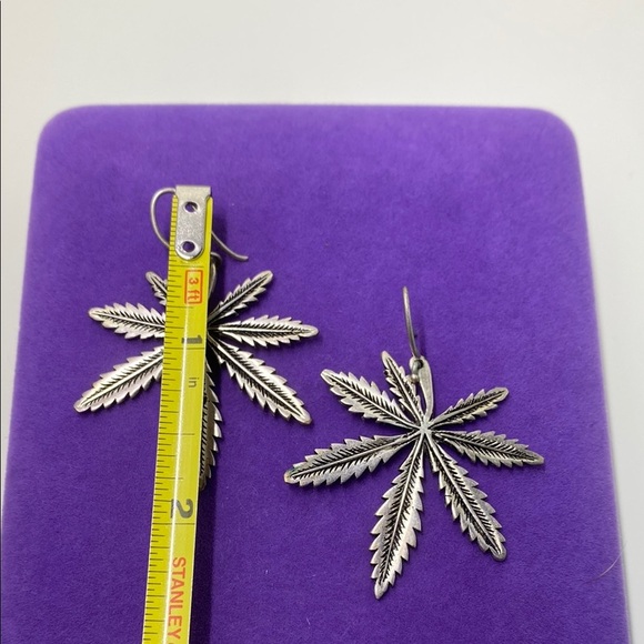 💛 Vintage Silver 925 Marijuana Leaf Hook Earrings - Picture 2 of 5